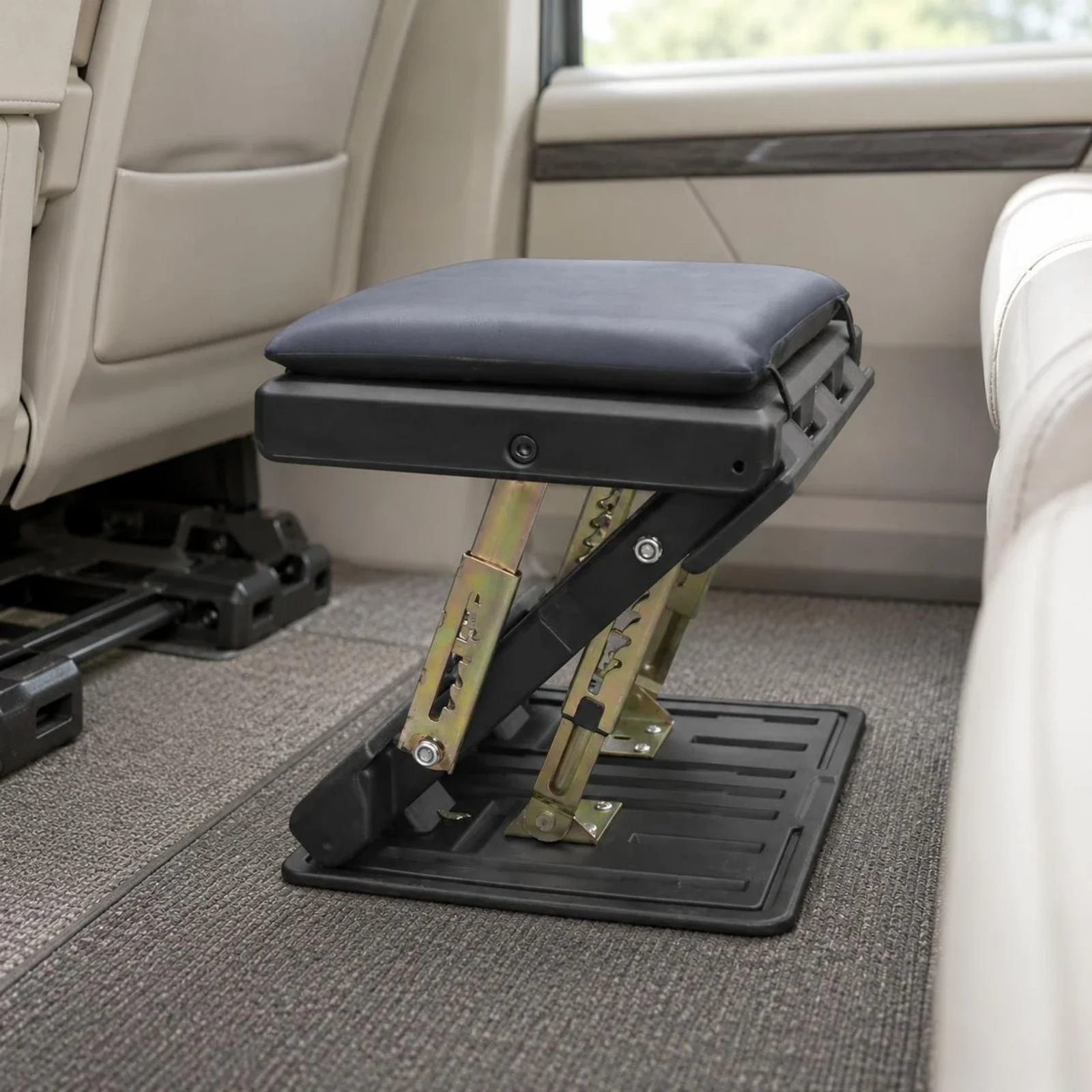 Car Seat Footrest Compact Car Footrest Adjustable Foot Rest Sturdy Leg Support Long-Lasting for Outdoors