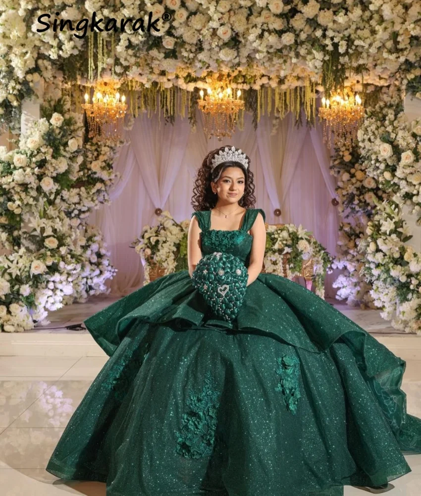 

Luxury Emerald Green Ball Gown Quinceanera Dress 2024 Shining Beading Pearls Appliques Vestidos De15 Años Customized