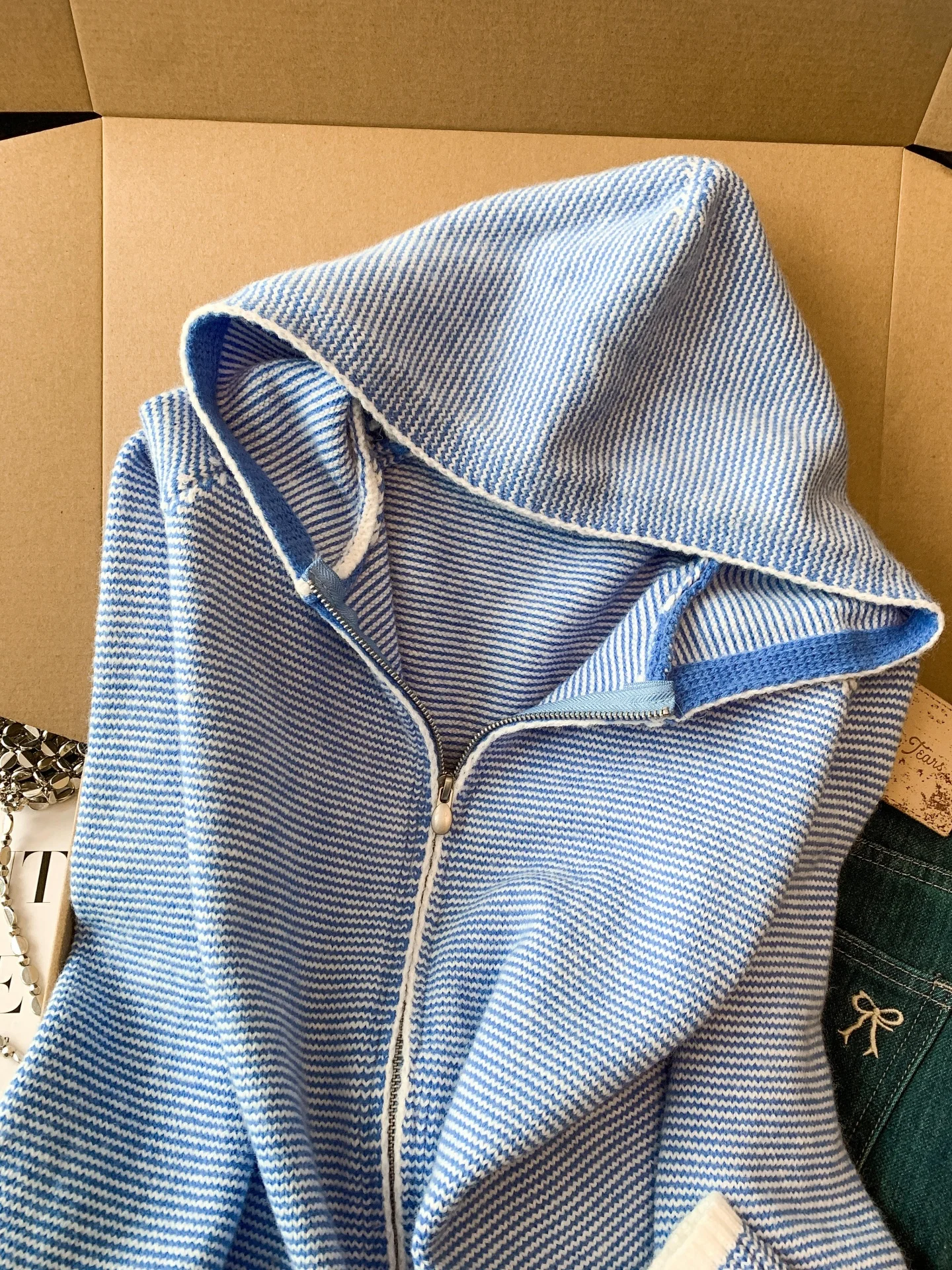 

Ladies' Knitted Hat Sweater Cardigan Striped Lazy Sle Autumn Winter Thiened Long Sve Coat for ort Women in Guangzhou