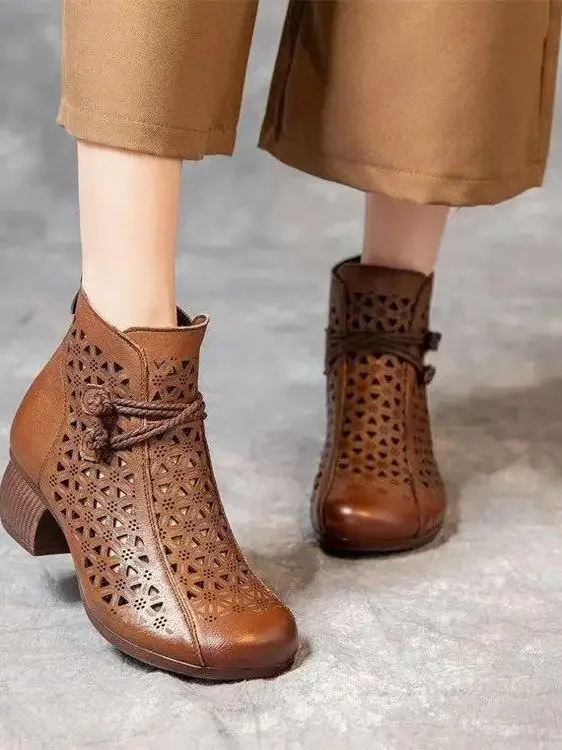 

Spring 2025 Women's Retro Hollow out Soft Leather Sandals Flat Heel ort Boots round Toe Warmth Rubber Sole