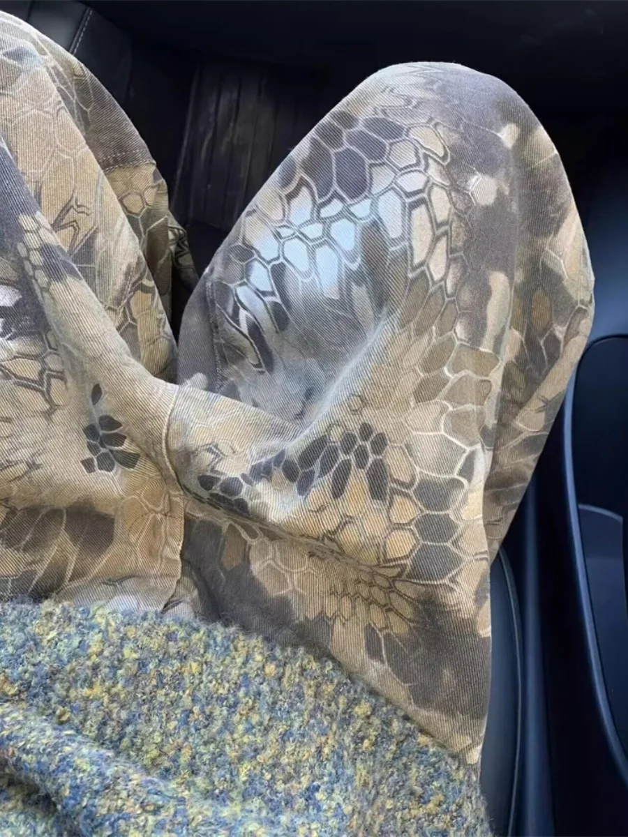 

American Retro Snake Skin Camouflage Washed Knife Jeans Men Loose Casual Wide Leg Long Pants Youth Wear All Match