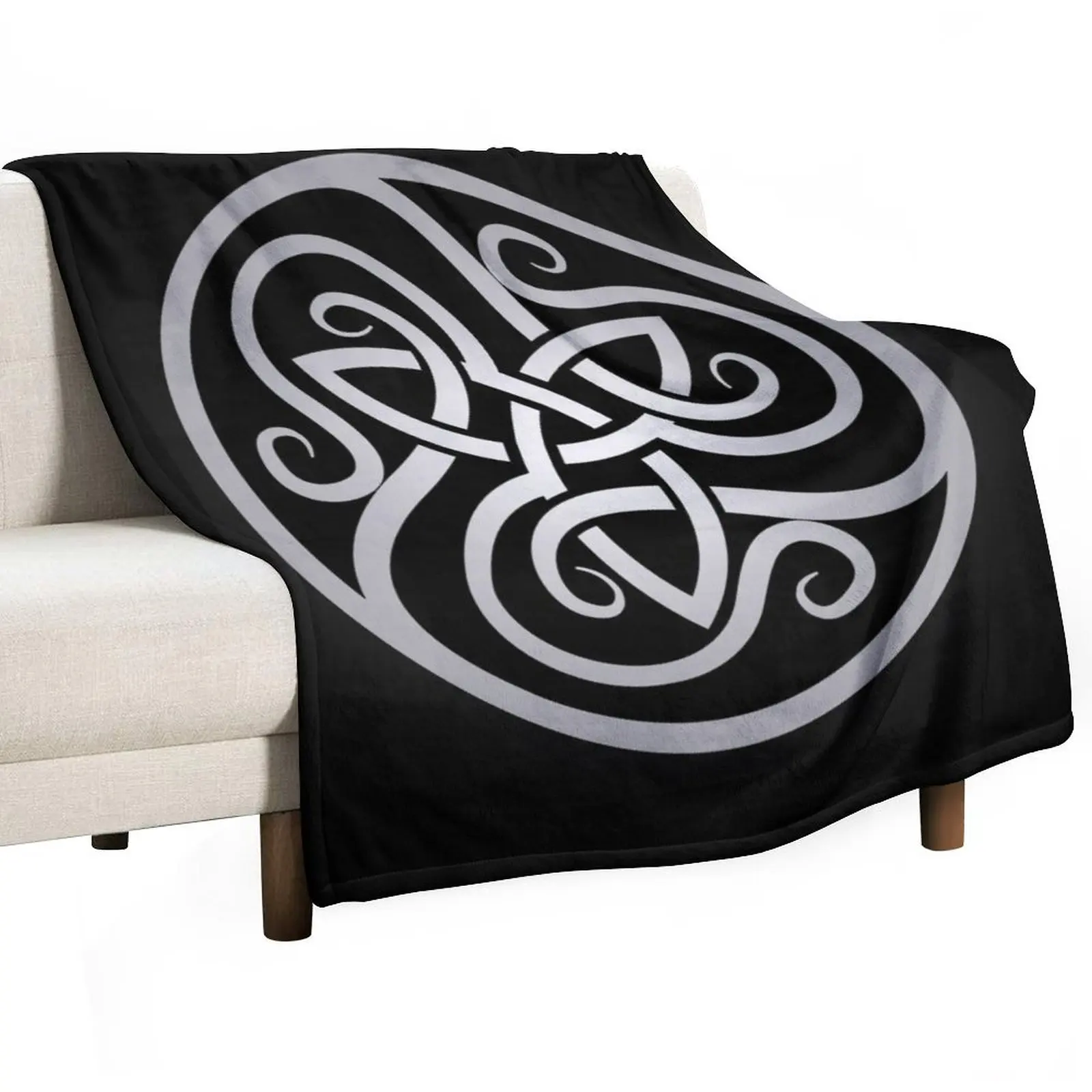 

Celtic Trinity Knot Triquetra Knotwork Design Throw Blanket Fashion Sofas Plush Thermals For Travel Furry Blankets