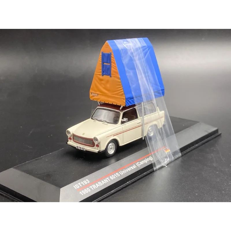 

Diecast IST 1/43 Scale East German Trabant 601S Alloy Car Model Collectible Toy Gift Souvenir Display Ornament