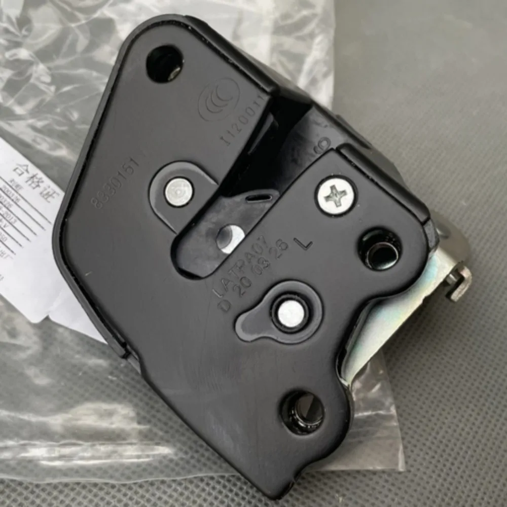 1PC 8330151 Side Sliding Door Lock Block Locking Device for Wuling Rong Guang S/V/6407/6450/Wuling Marathon Minivan V 14-18