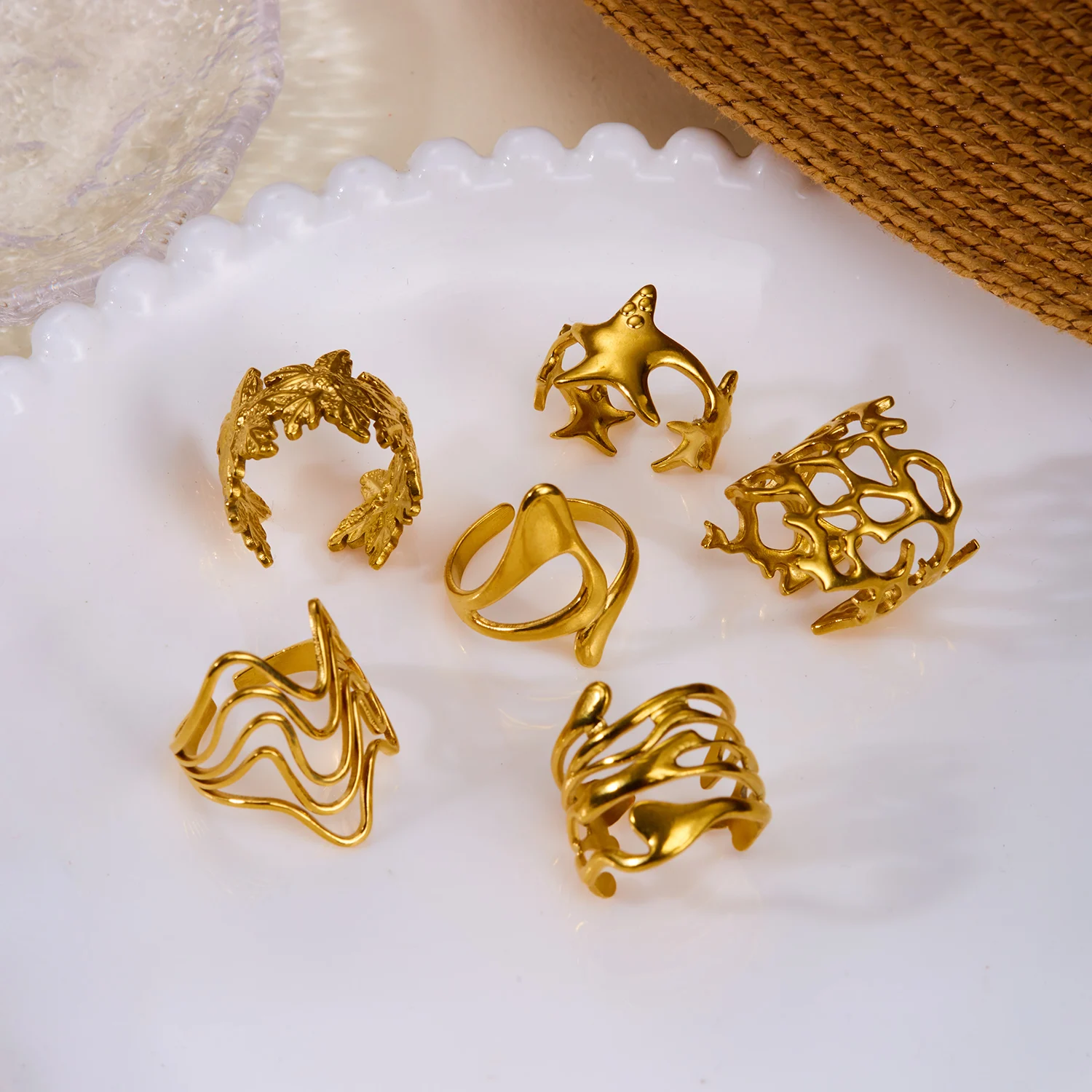Gmai Delikates, unregelmäßiges, PVD-beschichtetes Edelstahl-Ringset für Damen, Vintage-geometrische Manschettenringe, wasserdichter Schmuck, Geschenk – Detail 5