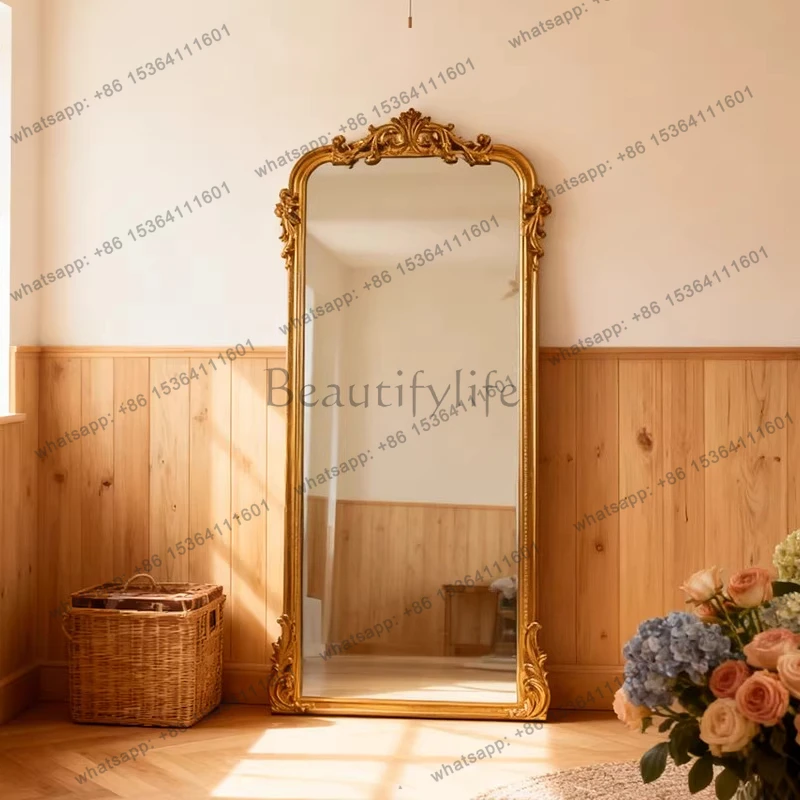 

French retro clothing store American retro high-end full-length mirror against the wall floor-to-ceiling mirror