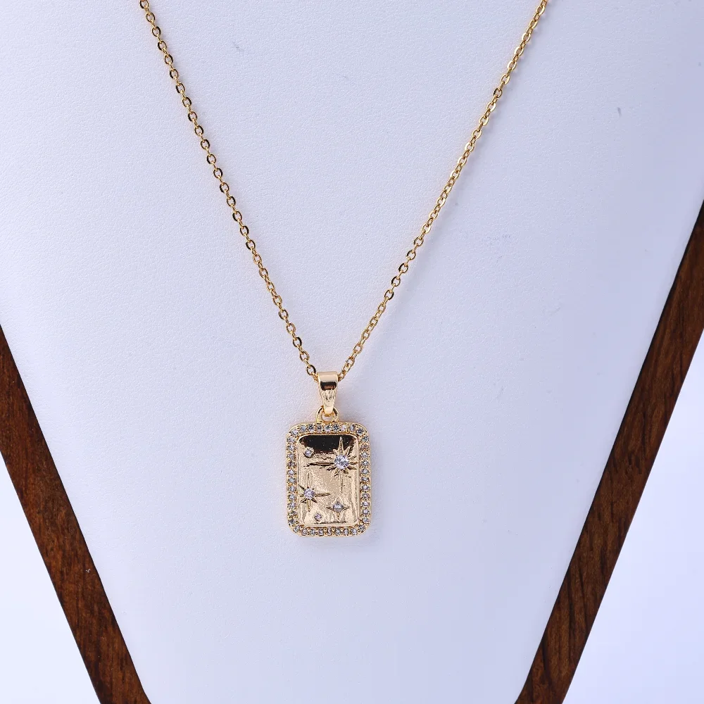 قلادة جميلة للنساء - مجوهرات ذهبية فاخرة من الفولاذ التيتانيوم عيار 18 قيراط، متعددة الاستخدامات ومقاومة للبهتان، هدية مثالية لها،