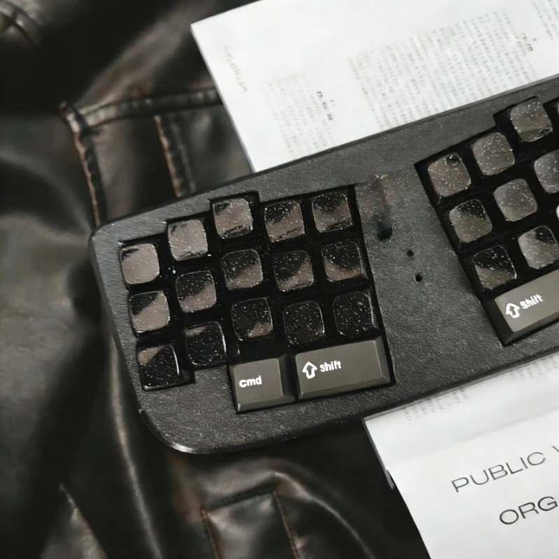 Le Chiffre Wired Single-mode Mechanical Keyboard Customized Hot Swappable 3D Printed 35layout Ergonomic Mechanical Keyboard Vial