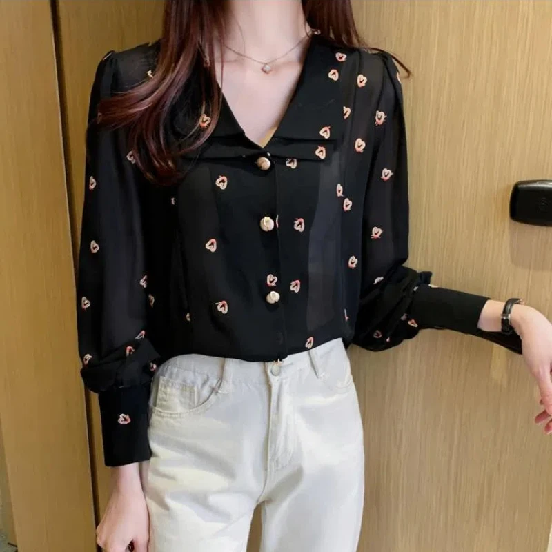 2024 New Spring and Autumn French Retro Versatile Chiffon Blouses Long Sleeve Square Collar Printed Button Women\'s Shirt Top