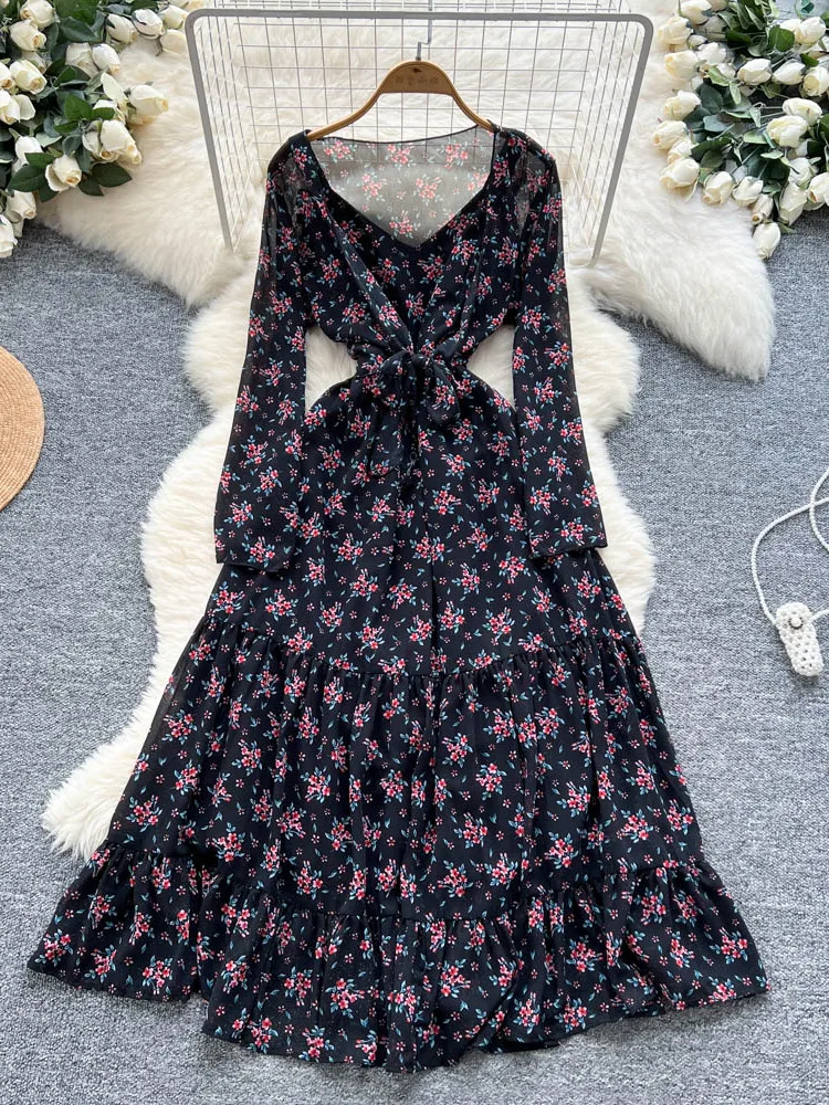 ชุดเดรสยาวปานกลางทรงเอ กระโปรงยาวทรงเอ ผ้าลูกไม้ลายดอกไม้  รุ่นใหม่ปี 2025  พร้อมสายรัดเอว  ทรงเข้ารูป  สไตล์เกาหลี