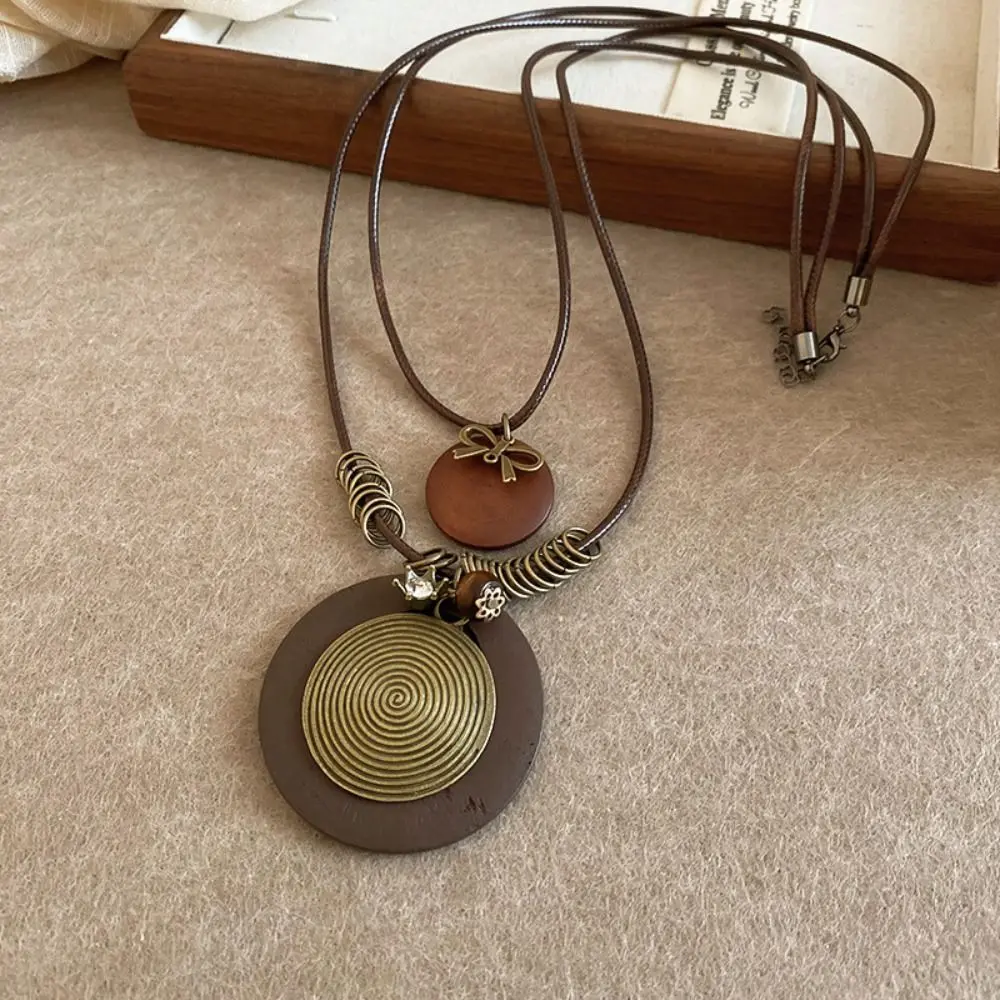 

Retro Tassel Ethnic Style Necklace Geometric Pu Rope Bohemian Style Choker Leaf Feather Long Sweater Chain Decoration