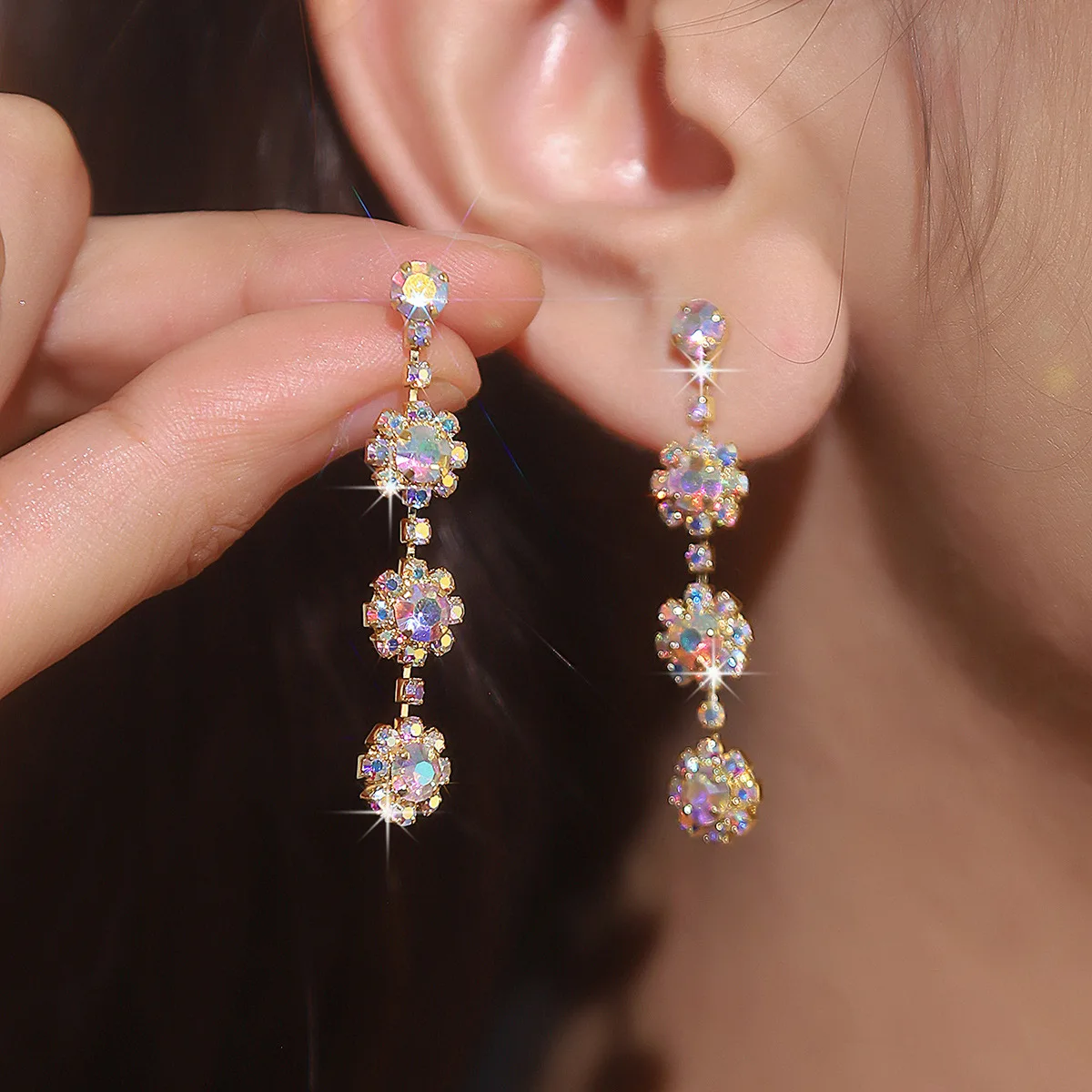 Source Simple and versatile geometric AB rhinestone stud earrings for women, niche design snowflake earrings, earrings, ear jewe