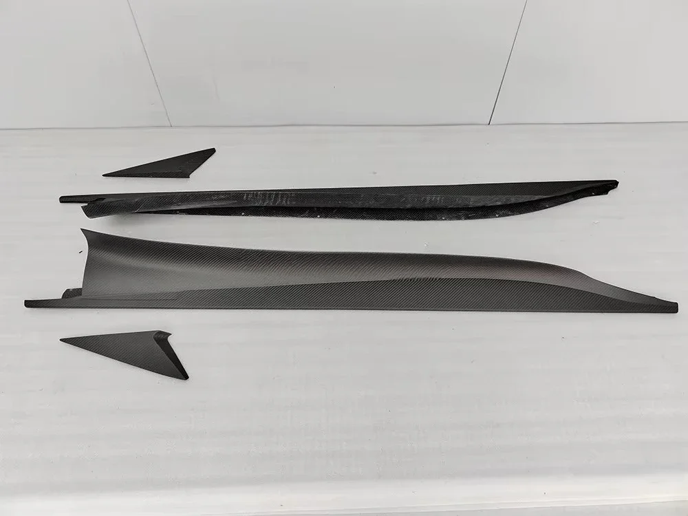 New V Style Side Skirt Dry Carbon Fiber Body Kits for Lotus Emira 2021-2024 Retrofit/Upgrade