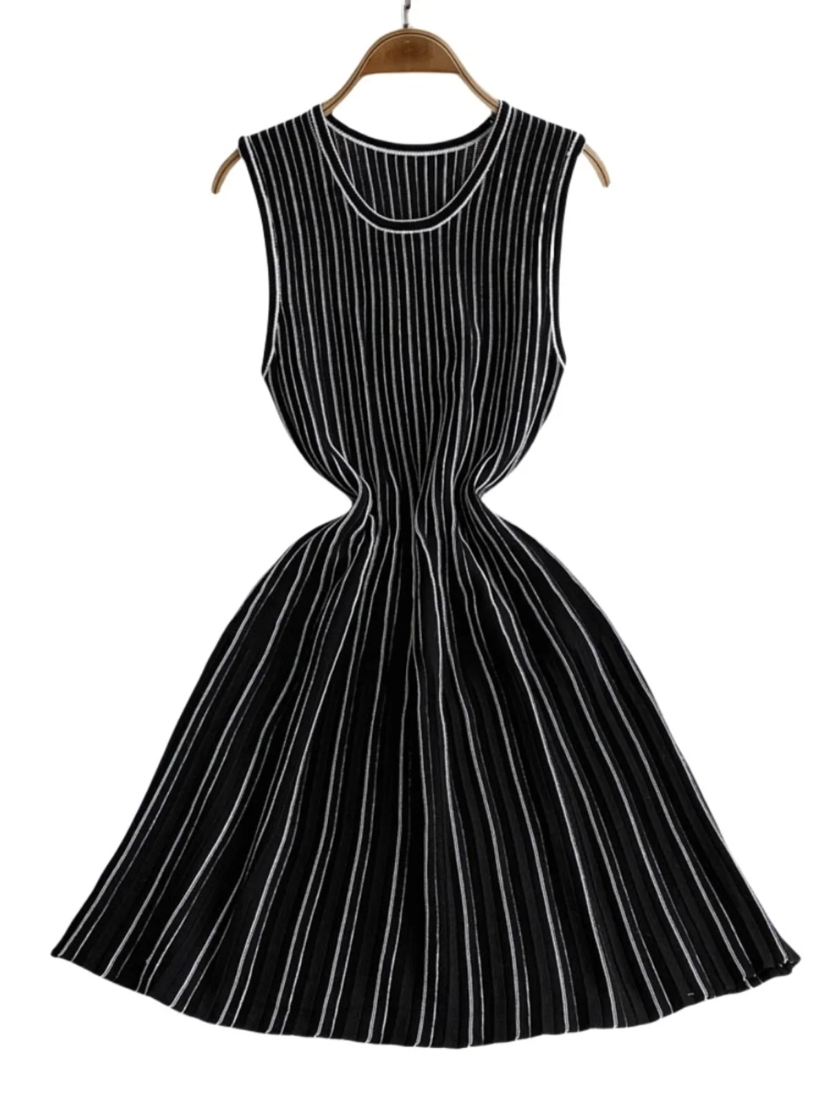 Summer Ice Silk Kni… - image
