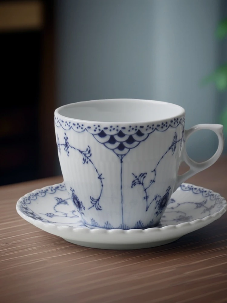 juego-de-taza-y-platillo-de-porcelana-azul-y-blanca-retro-estilo-europeo-taza-de-te-de-ceramica-con-diseno-elegante-juego