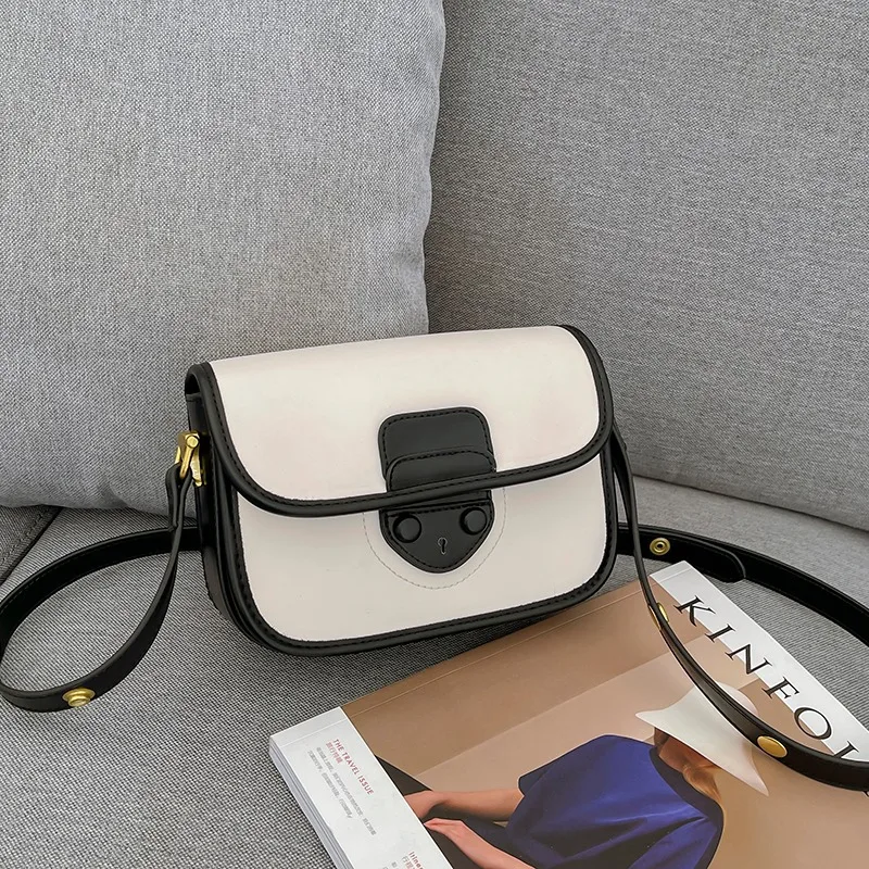 

Female BaoChun small square one shoulder color bag 2023 mobile phone fashion joker bag bag new one shoulder inclined shoulder ba