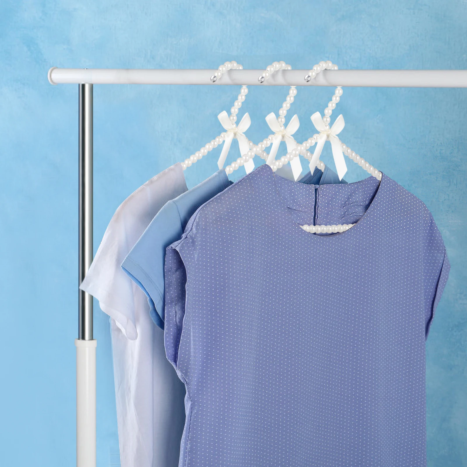 

2pcs Creative Artificial Pearl Clothes Hangers With Bowknot Decor Coating Hooks For Suits Coats Dresses Home Clothing