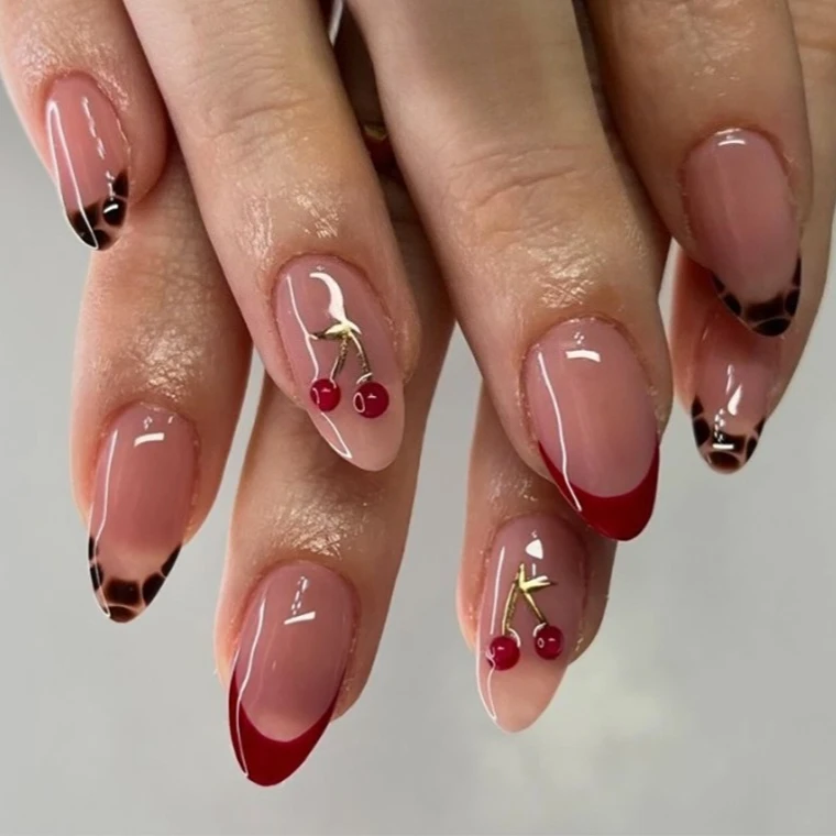 24 قطعة الأحمر الفرنسية قصيرة الصحافة على الأظافر الحلو كول اللوز الأظافر وهمية Bowknot اللؤلؤ الحب الأظافر كاذبة الكرز ليوبارد طباعة مسمار الفن