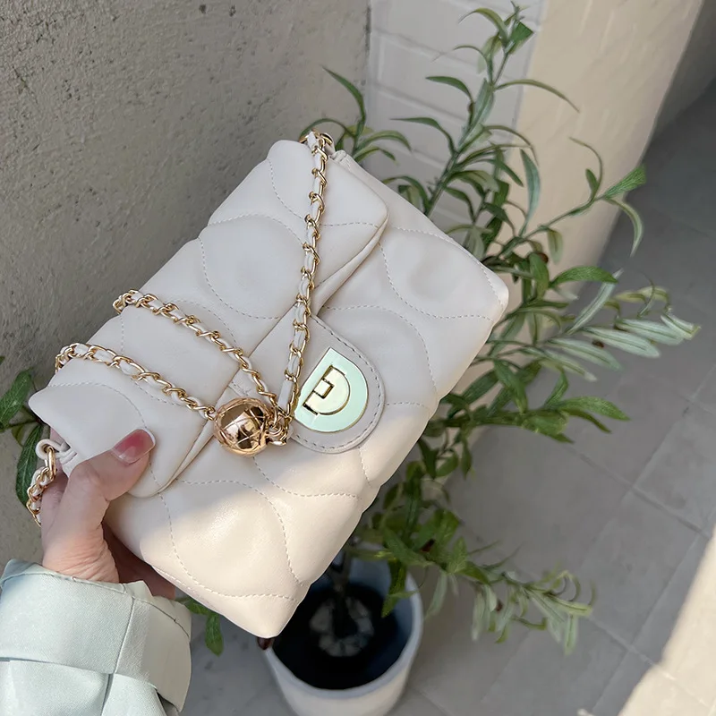 Small luxury chain handbag shoulder bag Messenger bag new fashion Joker sweet girl bag  crossbody bags for women