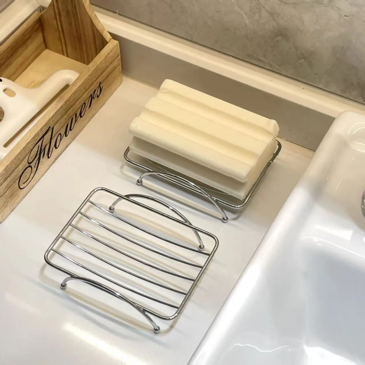 Household Multifunctional Draining Rack Bathroom Soap Rack Shelf Rectangular/Oval Stainless Steel Drain Soap Holder Simplicity