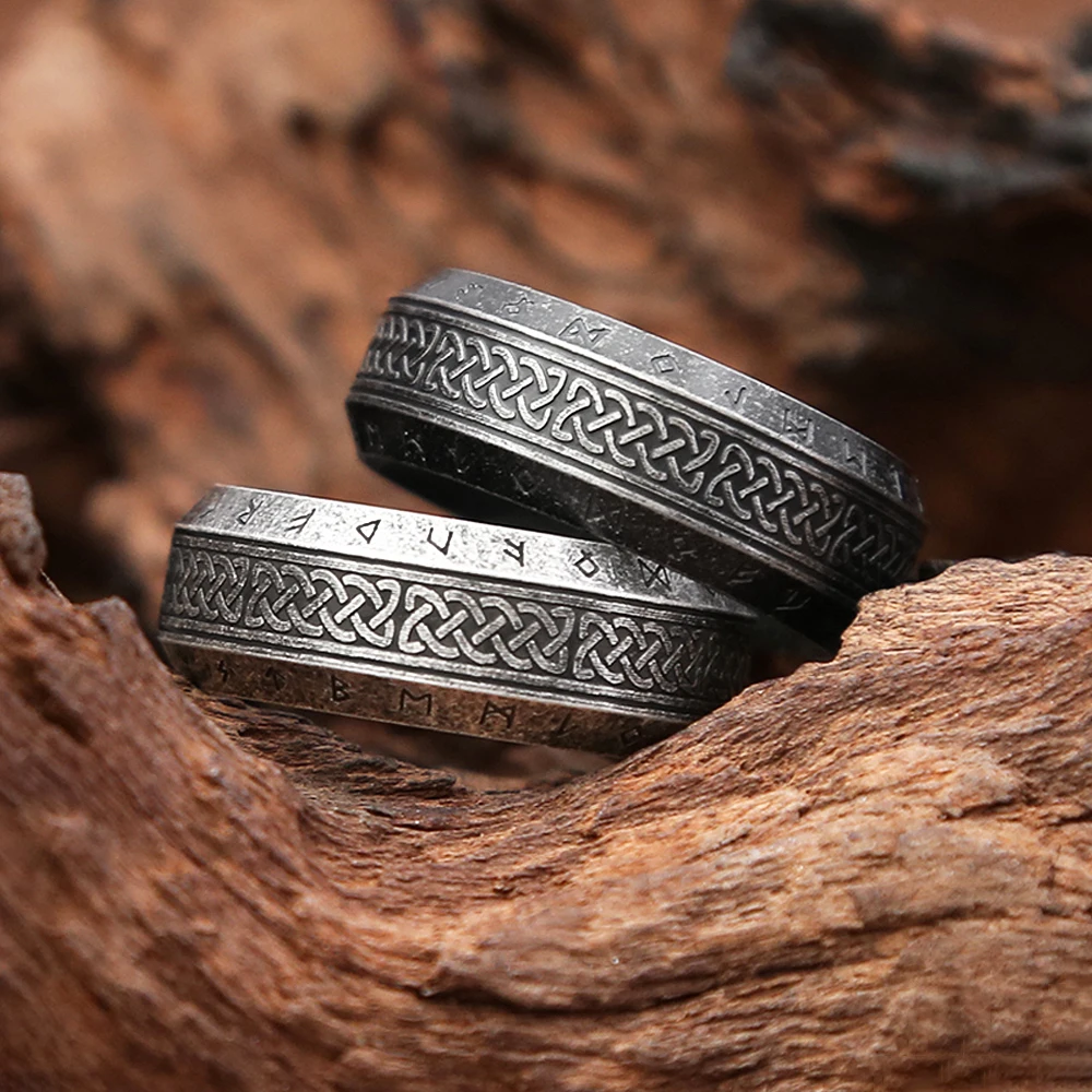 Vintage Celtic Knot Pattern Ring Men Stainless Steel Carved Band Ring Retro Distressed Mens Finger Ring Punk Style Jewelry