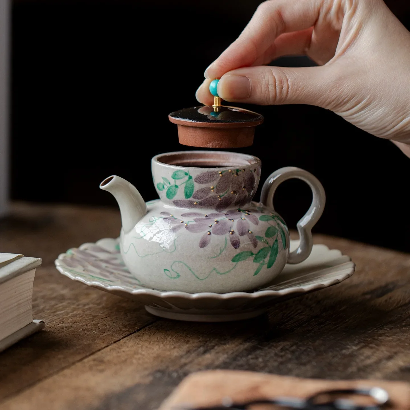 1PC 135ML Fog Purple Tinglan Pure Hand-painted Ceramic Teapot Women's Special Brewing Teapot Ball Hole Filter KungFu TeaSet Gift