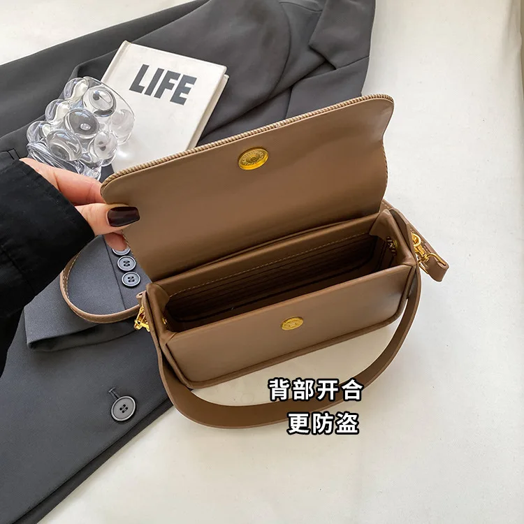 WBS 2024 French Style Luxury Brand Designer Handbags for Women Retro Leather High Quality Handmade Shoulder Bags PU Messenger