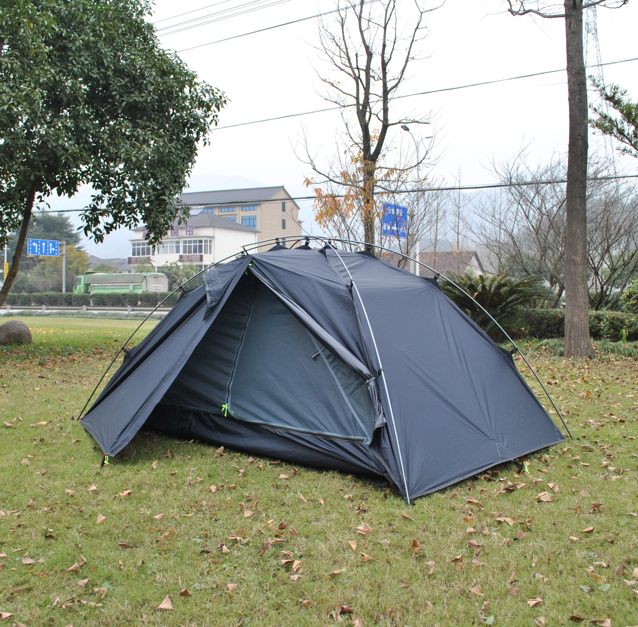Black Tent, Ultra-L…