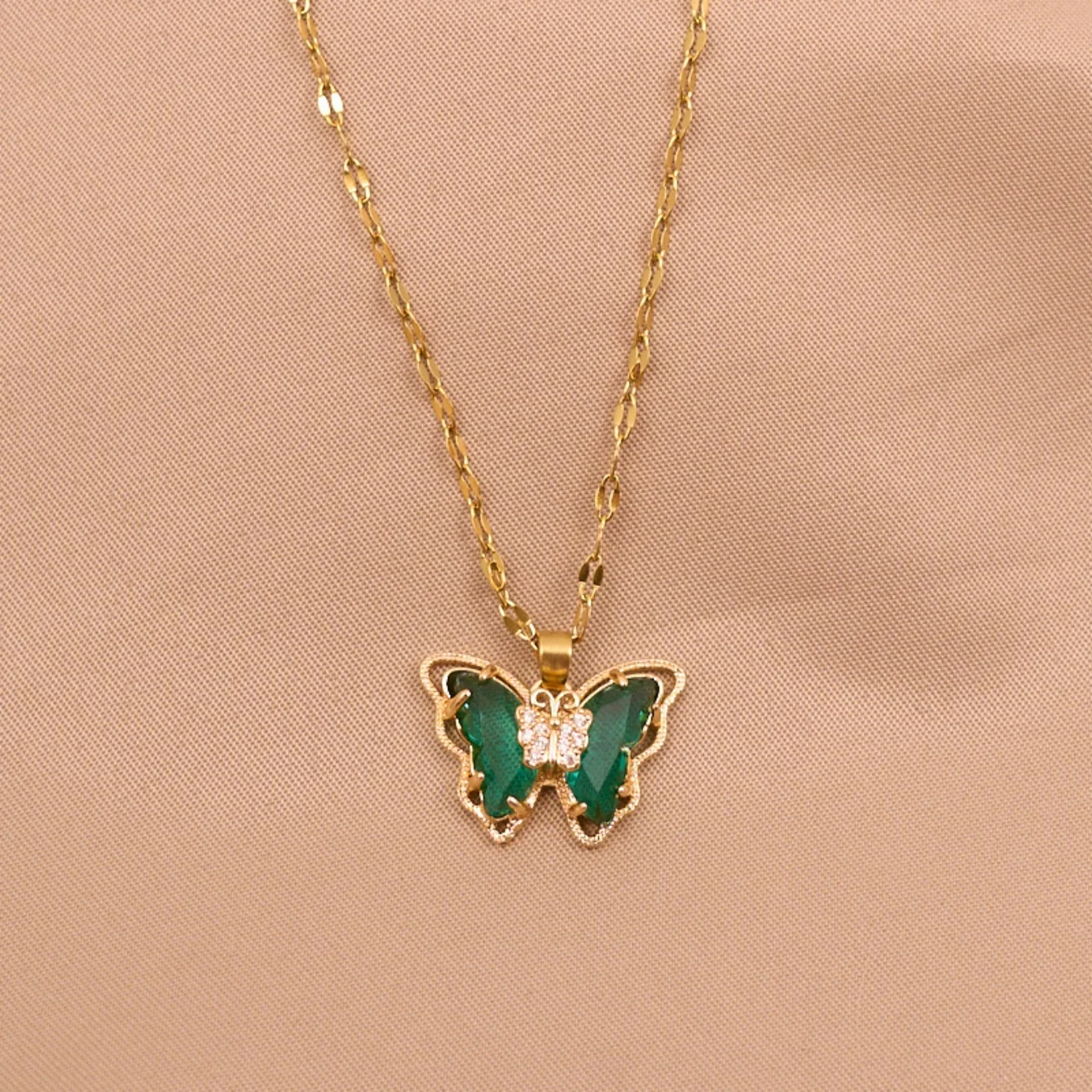 2 PCS Butterfly Jewelry Set Exquisite Green Butterfly Pendant Necklace Stud Earrings Black Yellow Purple Jewelry for ladies image 5