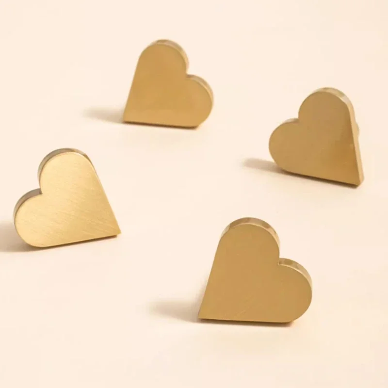 Goldene Kindergriffe für Möbel aus reinem Messing, Schubladenknöpfe in exquisiter Pfirsichherzform, Kinderzimmerdekoration, Kinderknöpfe – Detail 15