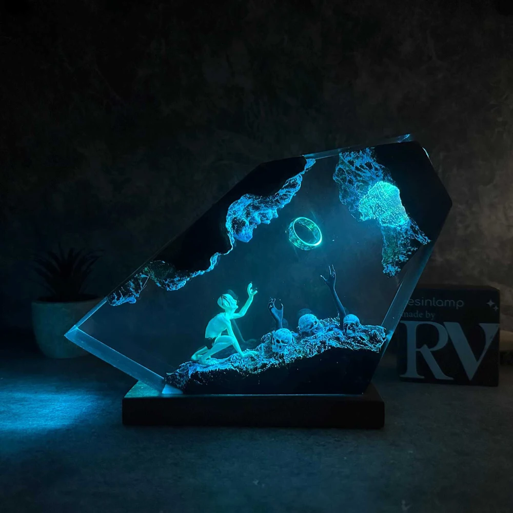 Demon Realm Organism Resin Table Light Creactive Art Shocked Decoration Lamp Magic Ring Skull Theme Night Light USB Charge