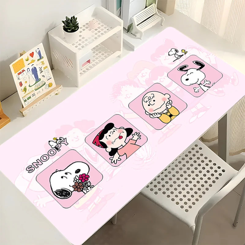 Alfombrilla de ratón para jugadores de Snoopy, alfombrilla de ratón para juegos extendidos, teclado para juegos, alfombra duradera de goma