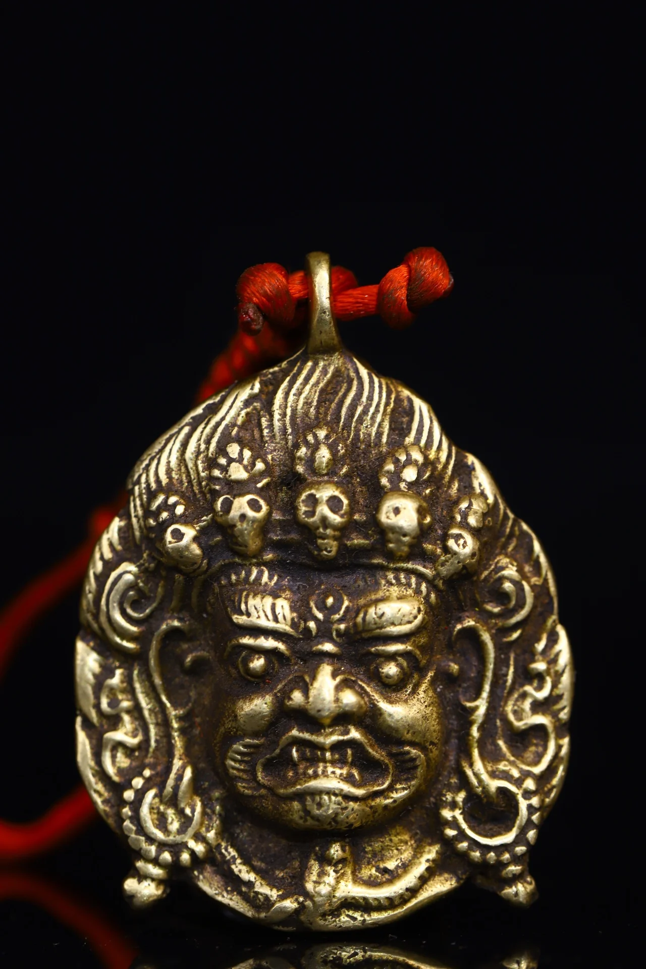 

2"Tibetan Temple Collection Old Bronze Cinnabar Skull Head Mahakala Buddha head Mask Pendant Amulet Dharma Town house Exorcism