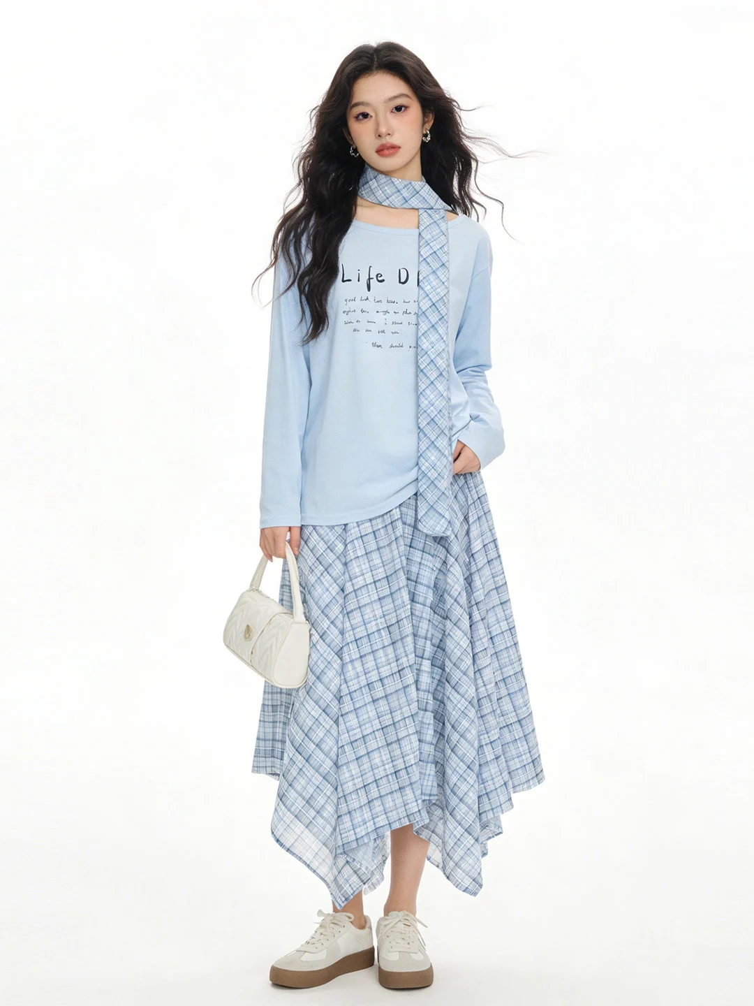 

Модный молодежный комплект для ранней весны: футболка с принтом и асимметричная юбка в корейском стиле, с длинным рукавом, круглым вырезом и высокой талией