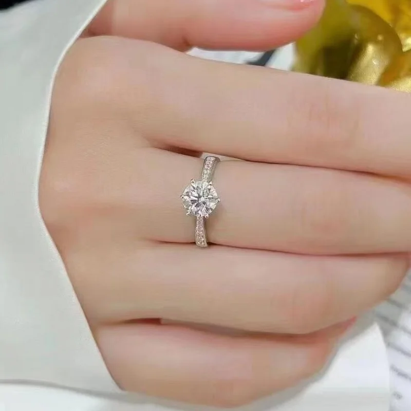 【】925Silver MoissaniteBClassic Fashion Six-Claw Ring Advanced Xiaohongshu Live Broadcast Same Style