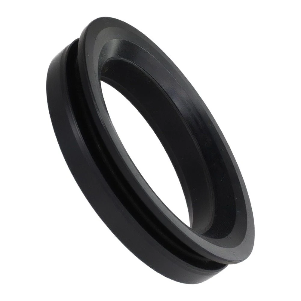 Oil Seal 33670-43360 Lower Steering Pivot For For Kubota M704 M954 Tractor Agricultural Machinery Parts Black Rubber Gasket