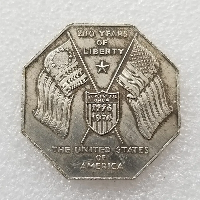 Antique-style French octagonal commemorative coin, silver-plated, with an aged finish#2053