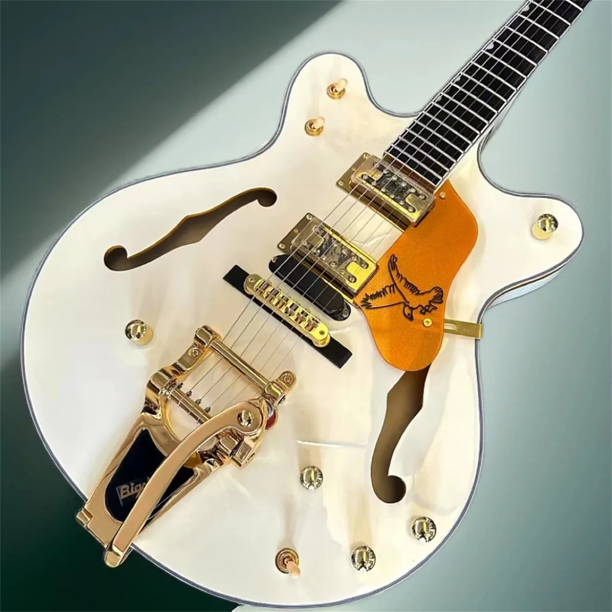 Double Convex, Cream Electric Guitar, Big Vibrato,