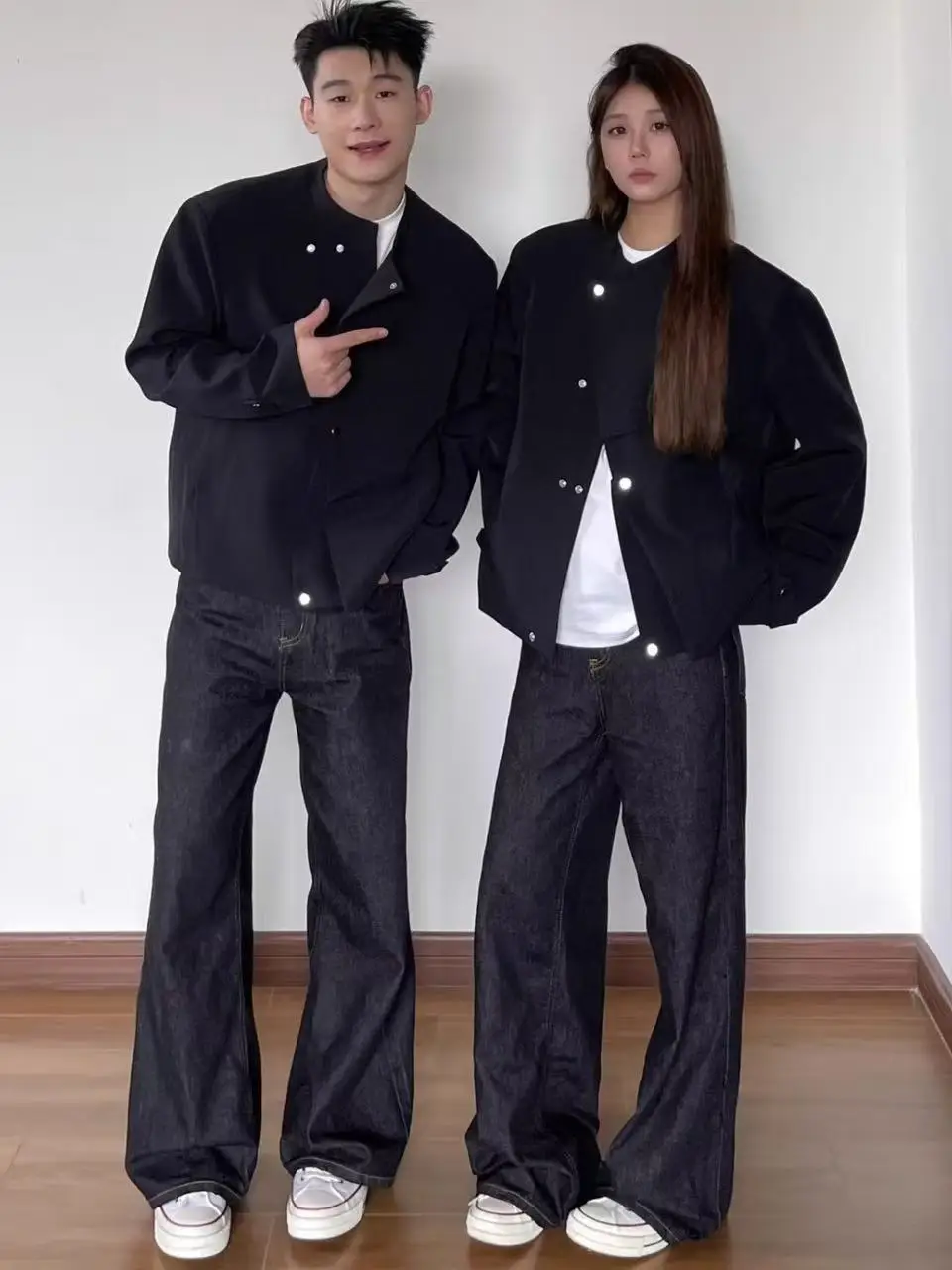 

New Chinese Sle Men's Jaet Suit with Slanting Buttonhole Loose Fit Long Sve Stand Collar Hip Haome Zhongan Coat