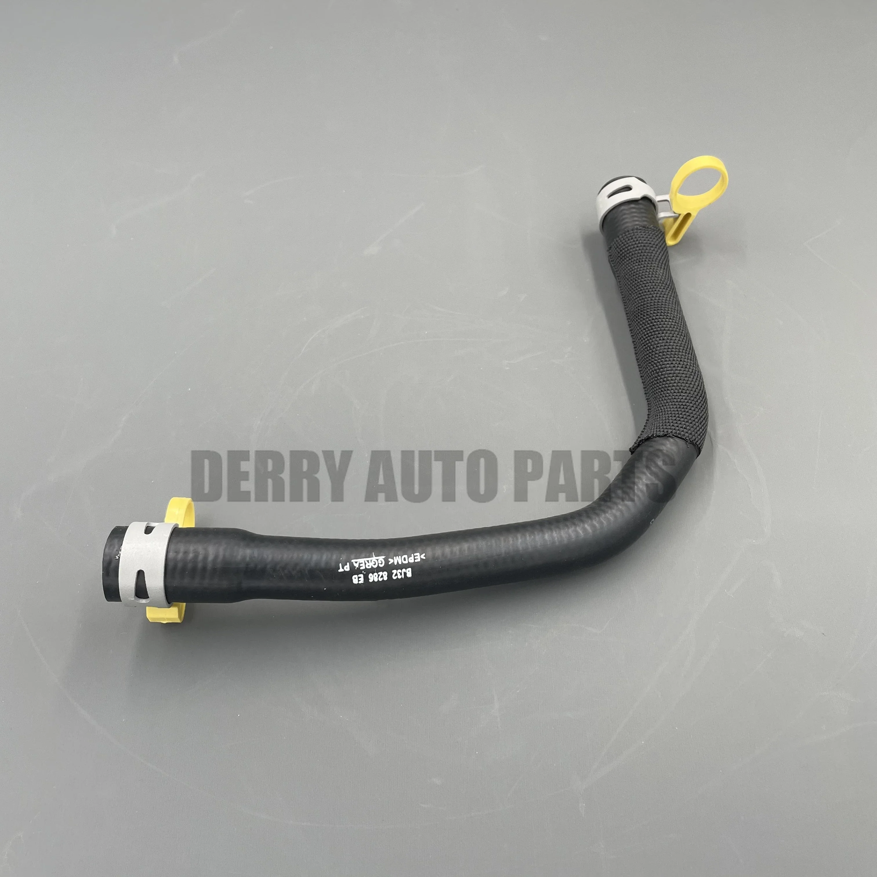 

Water Hose Coolant Pipe LR108956 JDE39978 Suitable for Land Rover Range Rover Velar 2017-2019