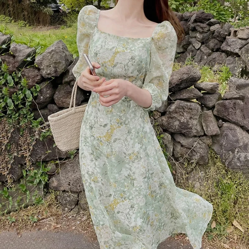 

Summer new tea break French retro first love gentle wind long dress design sense small floral dress