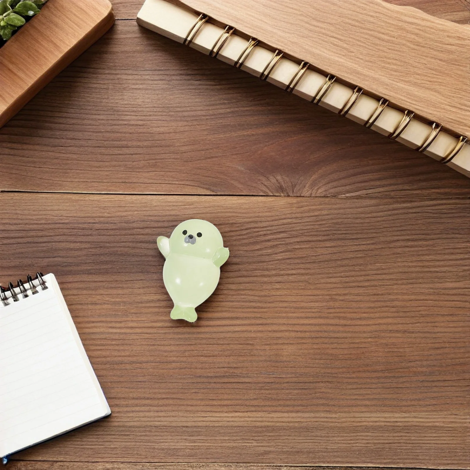 

20Pcs Glow in Dark Seal Resin Decor - Mini Marine Animals for Ocean Theme Home Office Room - Luminous Underwater Scenery