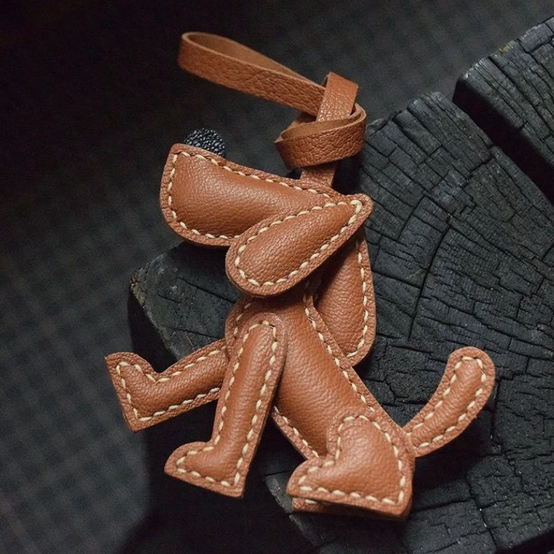 

Уникальная натуральная кожа, белая собака-бишон, английское седло, сумка ручной работы, подвеска для ключей, сумка через плечо, подвеска, подарки на день рождения