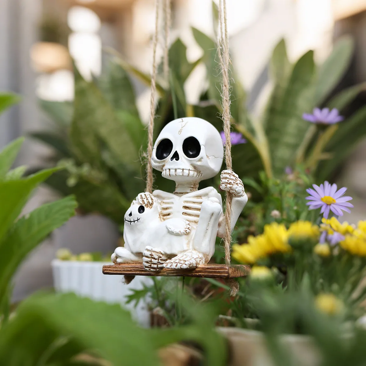 

Halloween New Product Skeleton Cat Swinging Swing Outdoor Courtyard Pottery Home Decoration Resin Craft Pendant