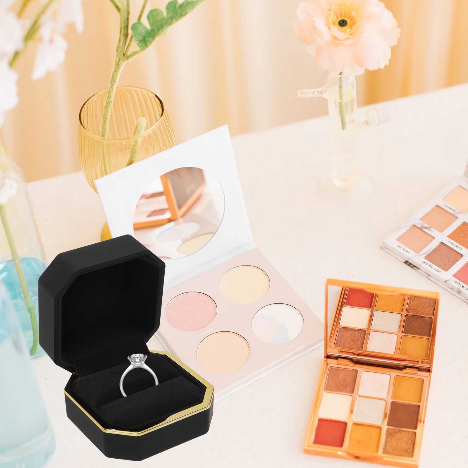 

LED Lighting Ring Box for Proposal Diamond Ring Glowing Jewelry Case with Built-in Light Unique Creative Design Wedding