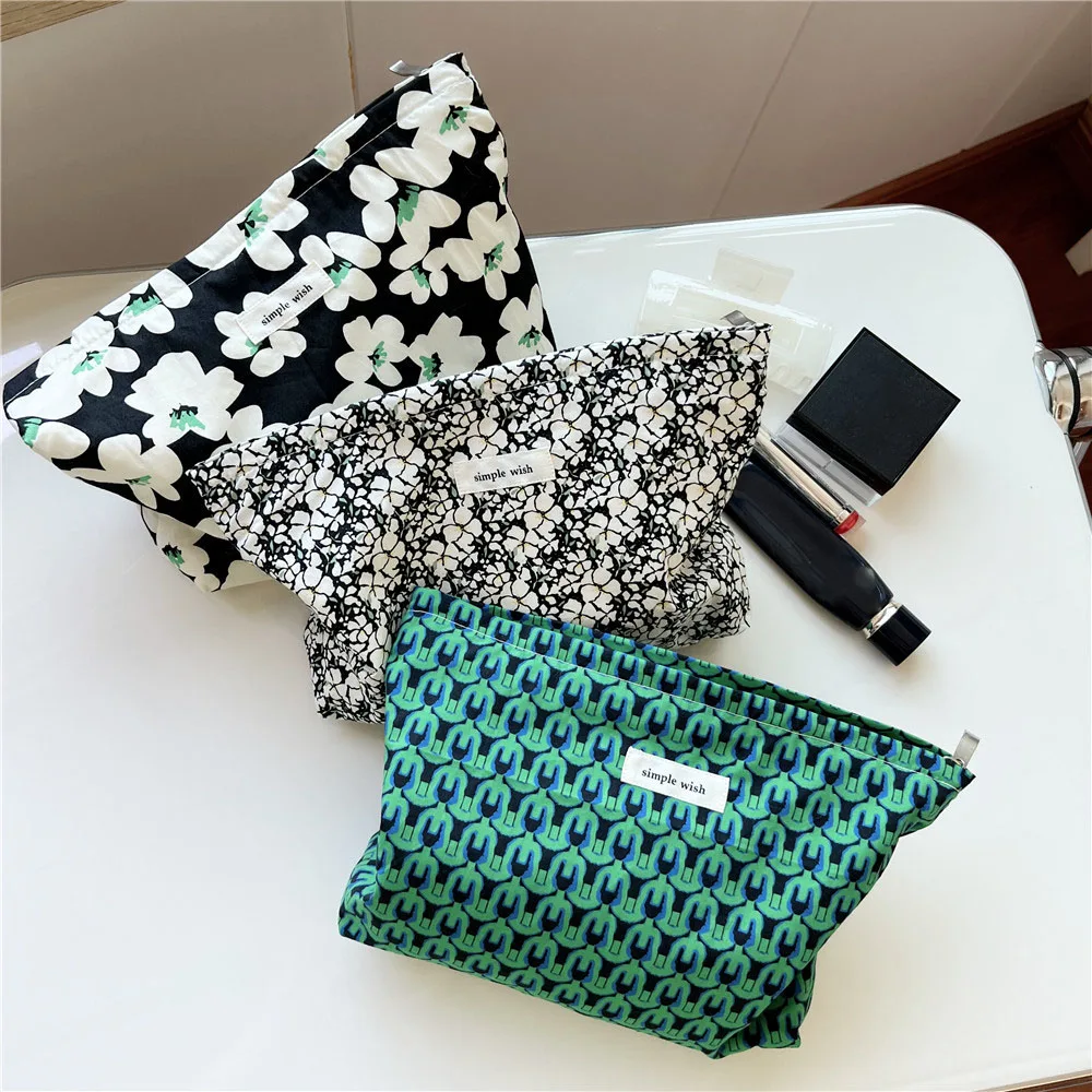 Fashion Retro Flowers Print Cosmetic Bag Canvas Washing Bag Large Capacity Women Travel Cosmetic Pouch Make Up Storage Bags