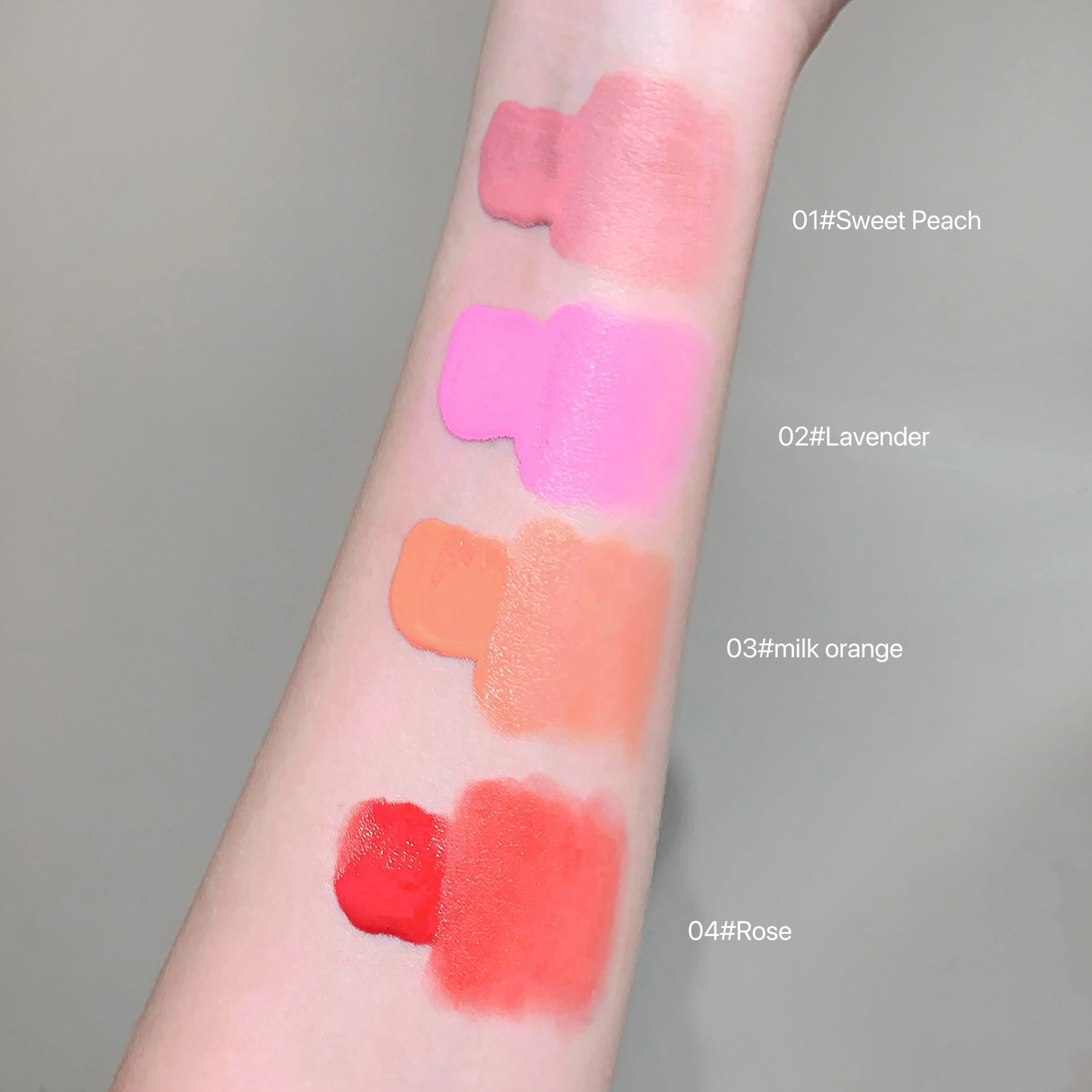 Vier kleuren vitaliteit Vloeibare Blush Hydraterend en gemakkelijk aan te brengen Face Rouge Cheek Makeup Blush