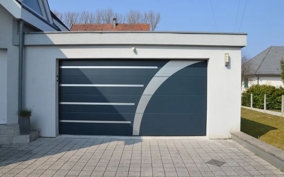 

Sectional Garage Doors with Tempered Glass Heat Insulated Garage Rolling Doors Aluminium Sandwich Panel Overhead Garage Door