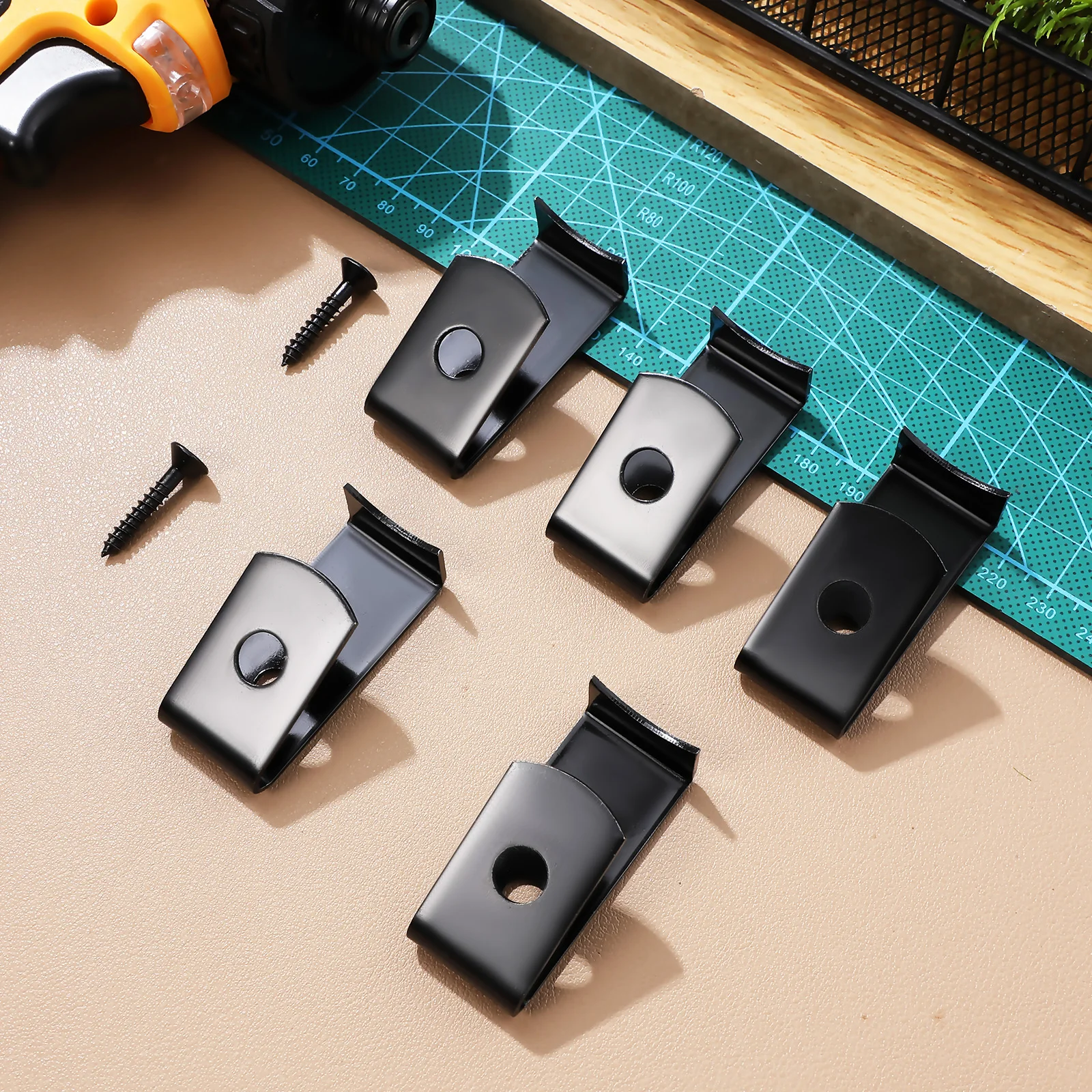 

5pcs Flower Pot Hooks Hangers for Terracotta Clay Planters Wall Mount Metal Planter Hook Garden Display Decorative