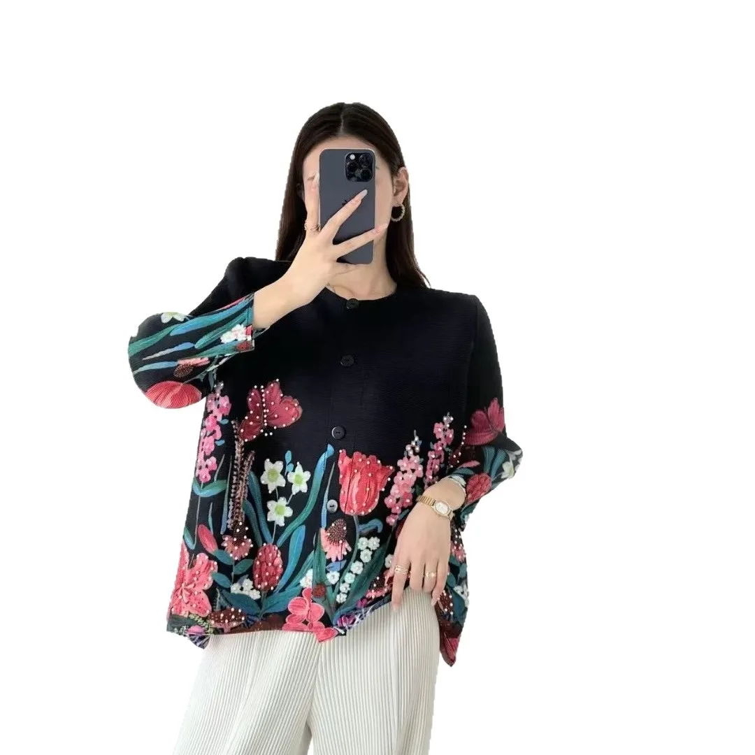 Miyake Fold 2025 New Shirt Women's Round Neck Loose Temperament Casual Printed Cardigan Top Versatile Commuter Shirt Autumn